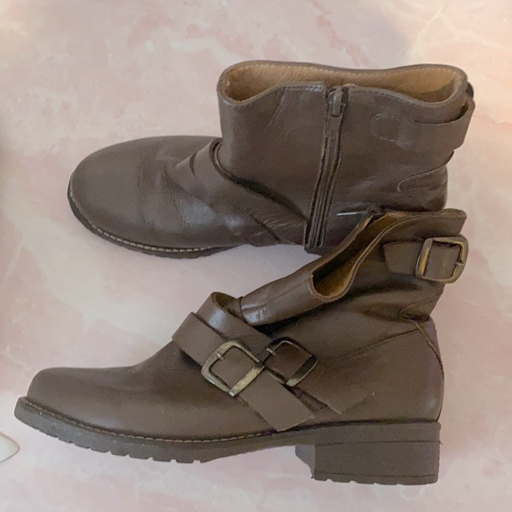 KAPASO Leather Booties